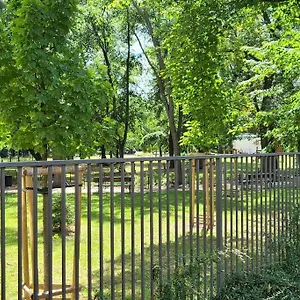 Spacious Two-bedroom Condo,big Balcony,freeparking , Warszawa Polska